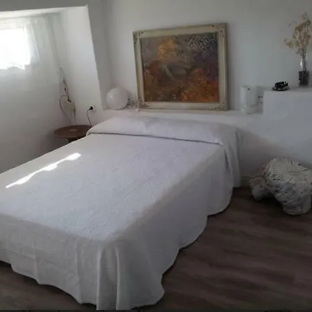 Circuito De Aragon. House Up To 16 Pax *