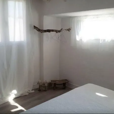 Villa Circuito De Aragon. House Up To 16 Pax Valdealgorfa