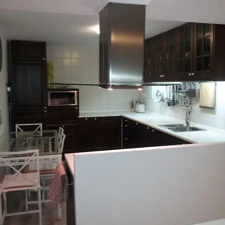 Circuito De Aragon. House Up To 16 Pax Villa *