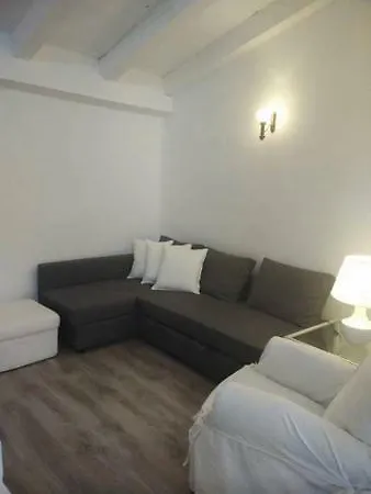 Circuito De Aragon. House Up To 16 Pax Villa