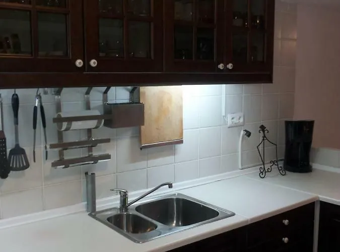 Circuito De Aragon. House Up To 16 Pax Villa